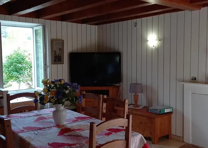 Semesterbostad Hameau Les Combelles